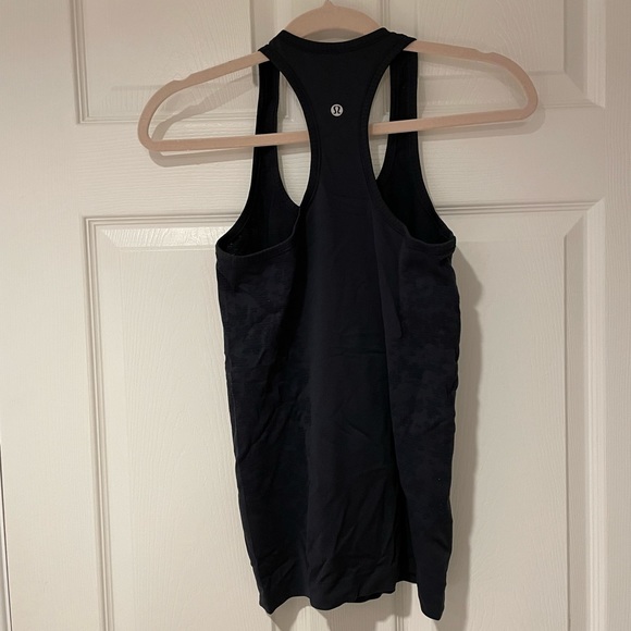 LULULEMON - Navy Racerback Tank Top - Size 4 - Picture 3 of 4